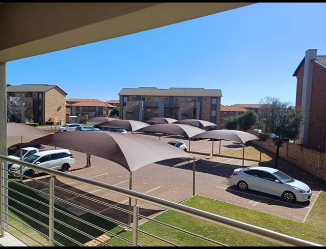 2 BEDROOM APARTMENT FOR SALE IN STONERIDGE